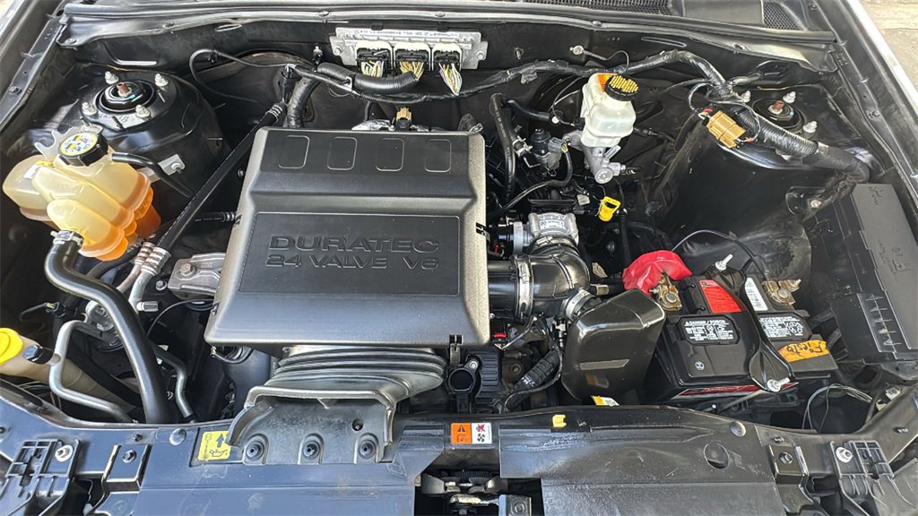 Used 2010 Ford Escape Limited image 24