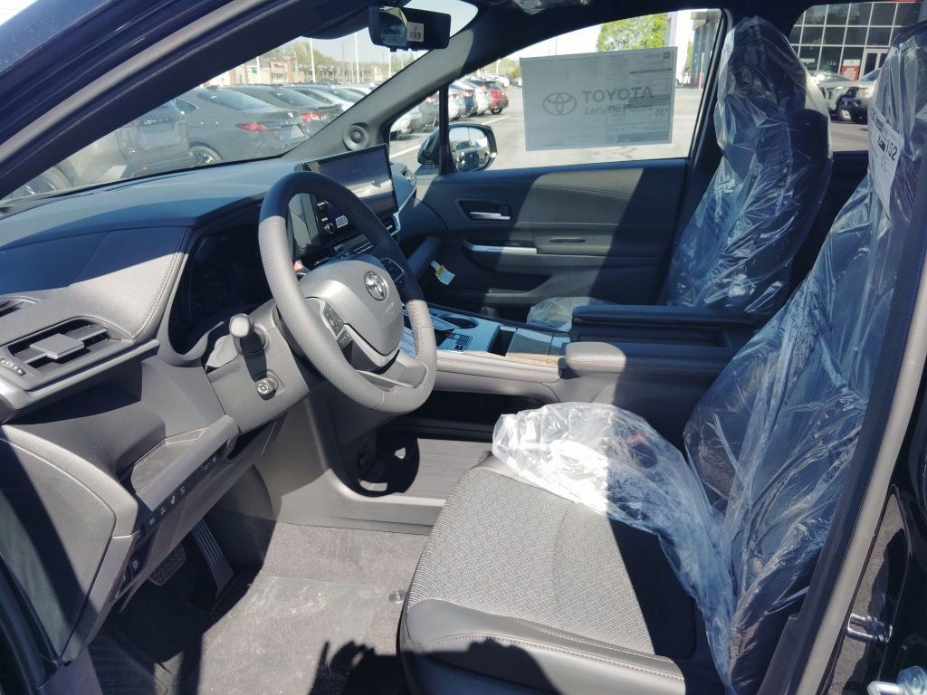 New 2026 Toyota Sienna Platinum AWD/4WD image 8