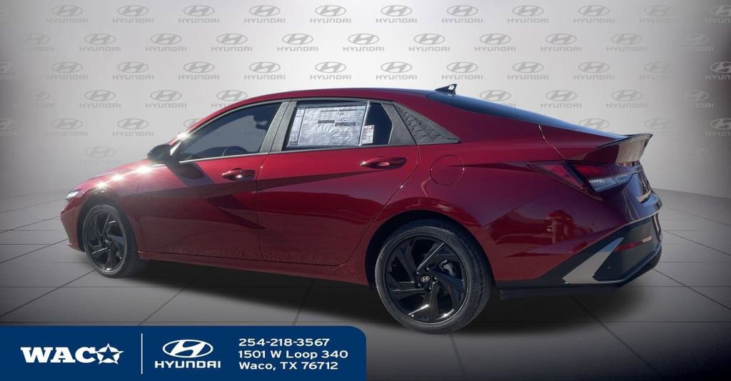 Used 2025 Hyundai Elantra Sport image 8
