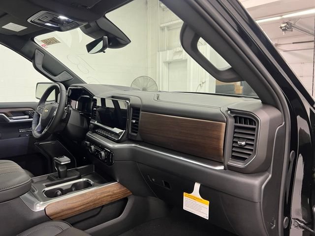 New 2026 Chevrolet Silverado 1500 High Country AWD/4WD image 23