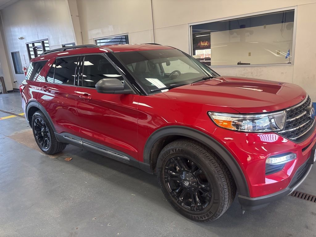 Certified 2020 Ford Explorer XLT w/ Equipment Group 202A image 1