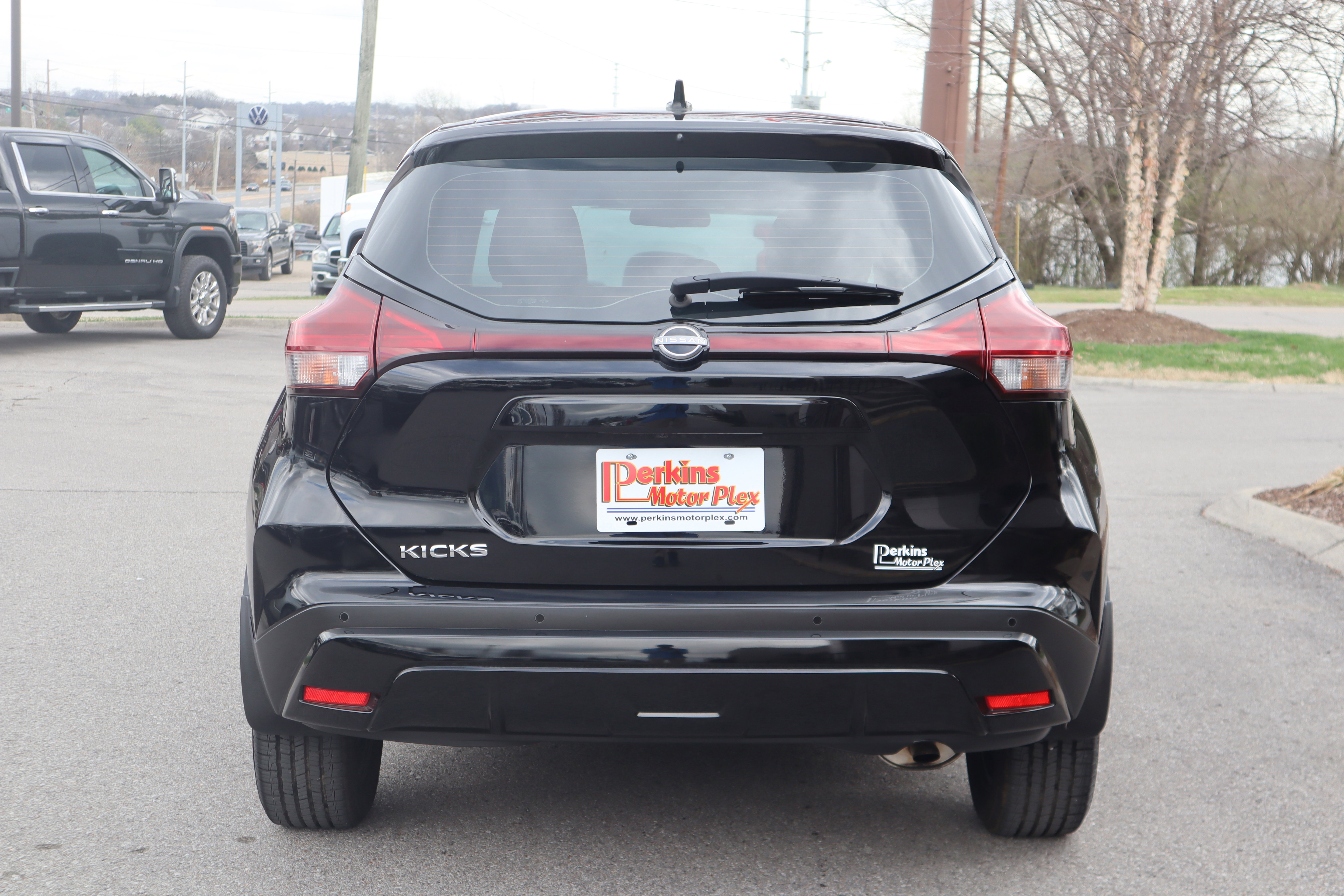 Used 2022 Nissan Kicks S image 8