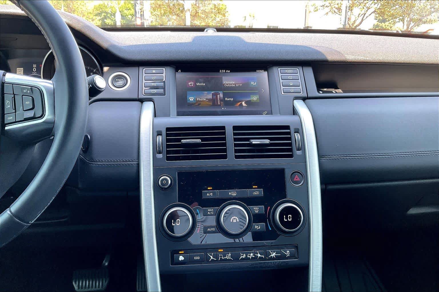 Used 2017 Land Rover Discovery Sport HSE AWD/4WD image 31
