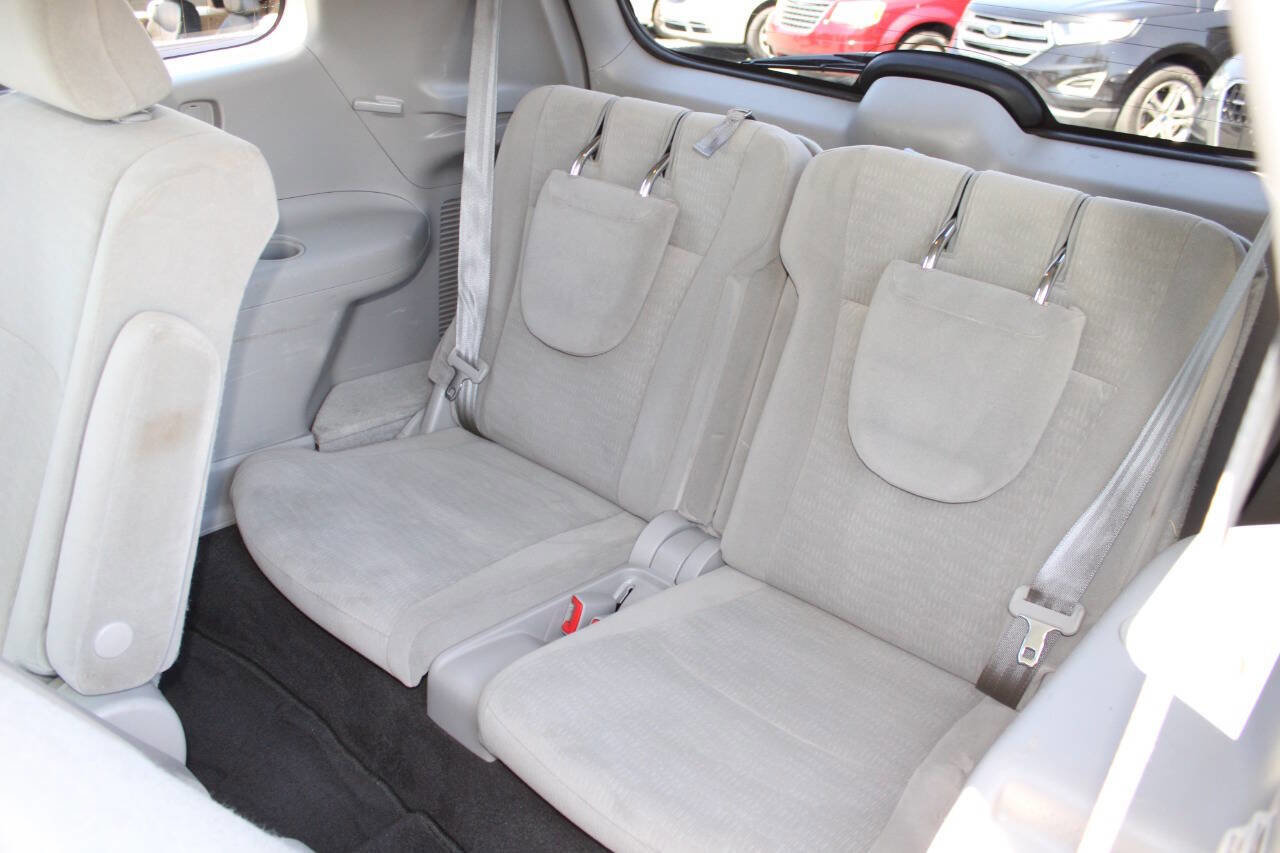 Used 2013 Toyota Highlander Plus AWD/4WD image 21