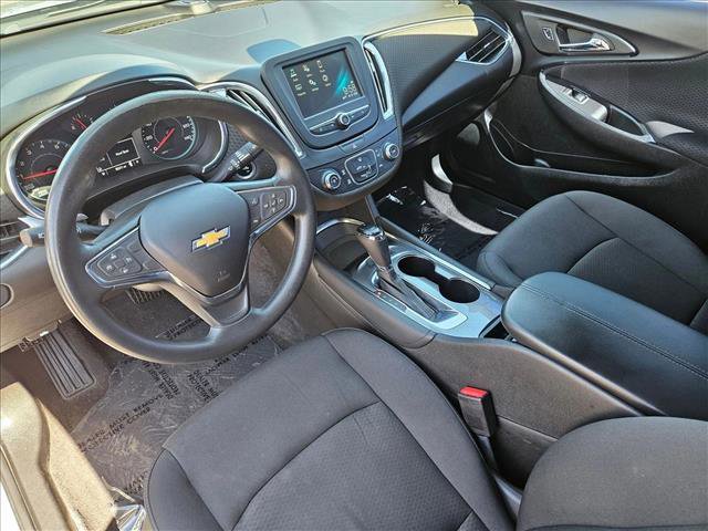 Certified 2017 Chevrolet Malibu LT FWD image 12