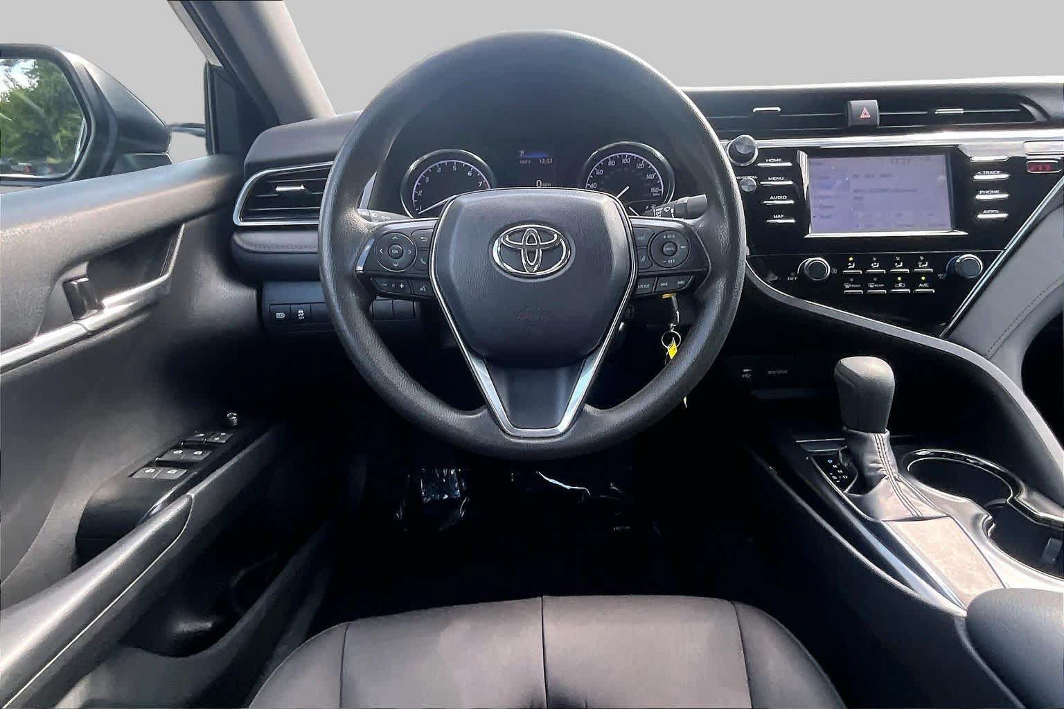 Used 2019 Toyota Camry LE FWD image 6