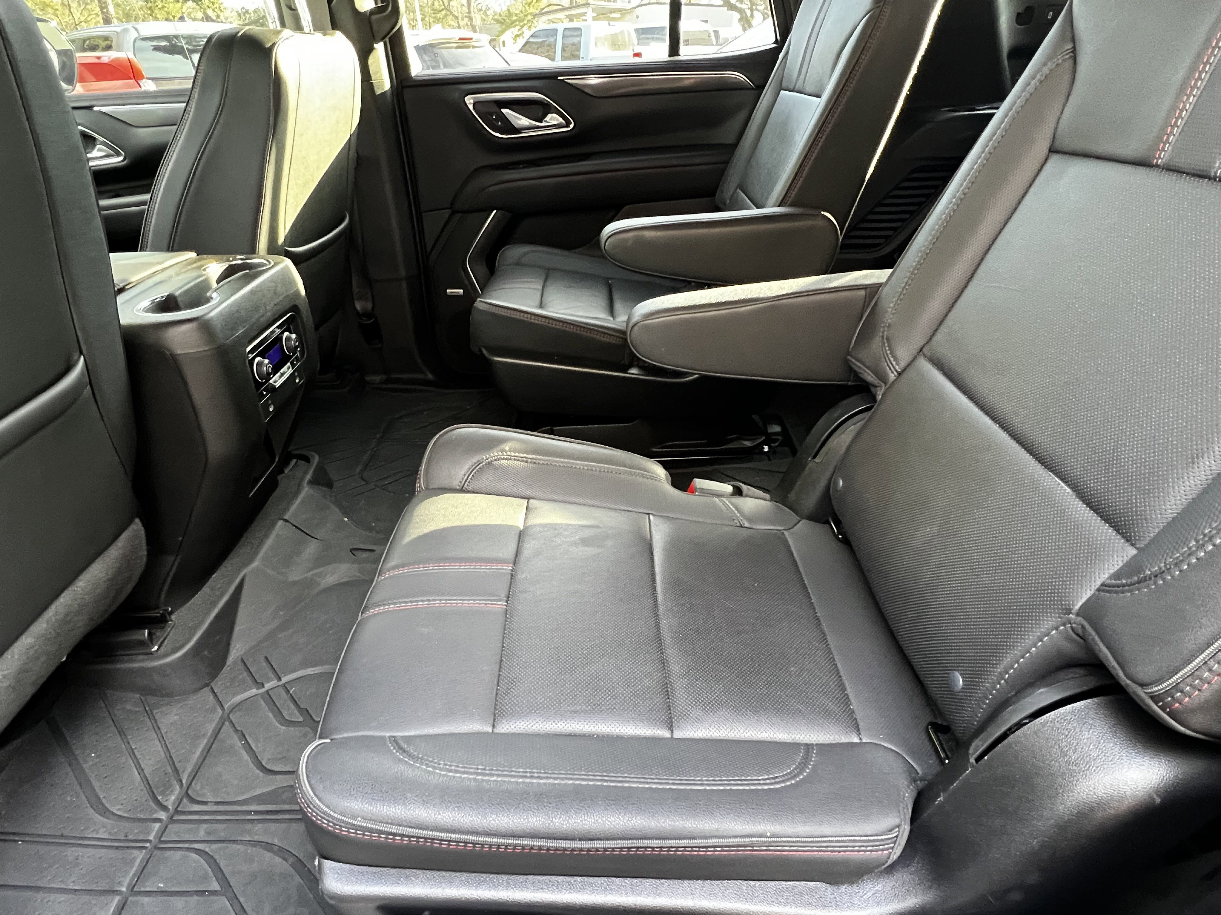 Used 2022 Chevrolet Tahoe RST w/ Luxury Package image 34