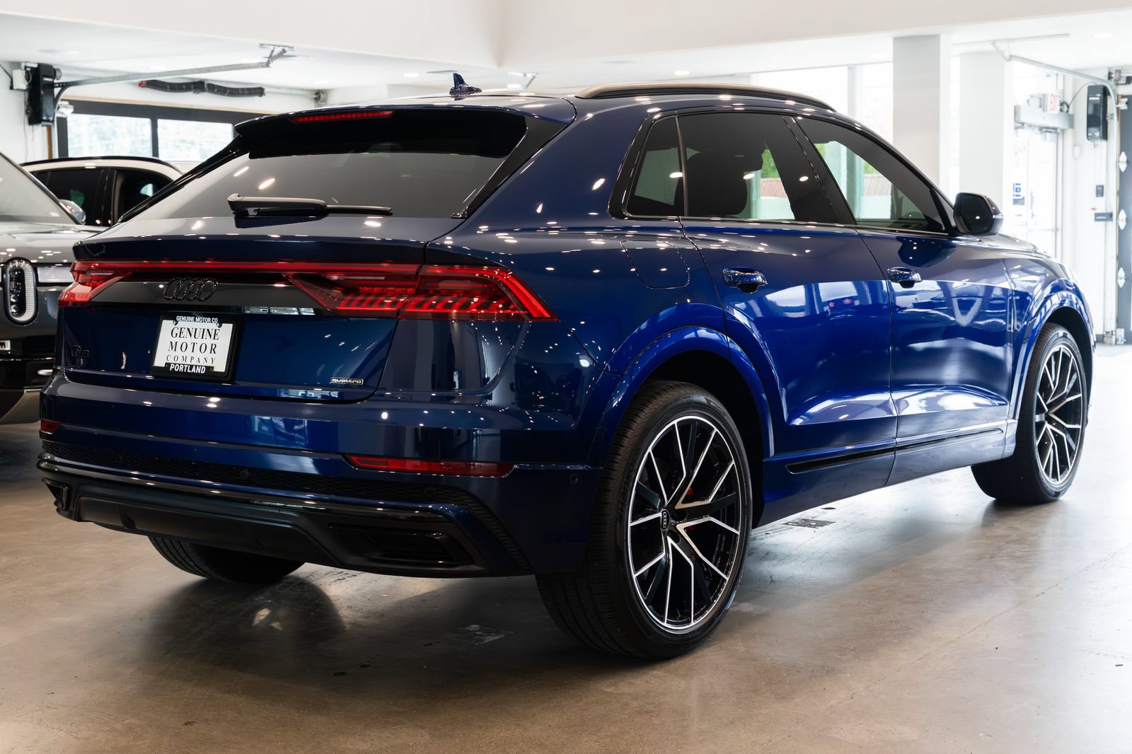 Used 2022 Audi Q8 Prestige w/ Prestige Package AWD/4WD image 4