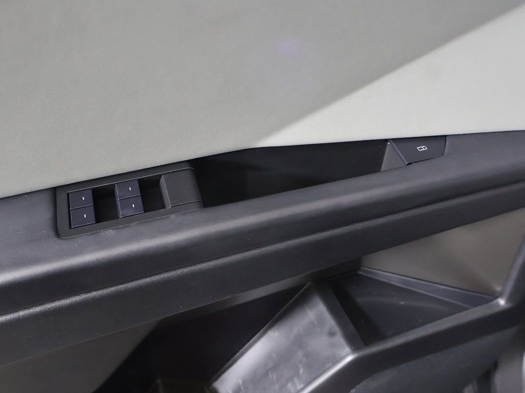 Used 2024 Tesla Cybertruck AWD Crew Cab image 42