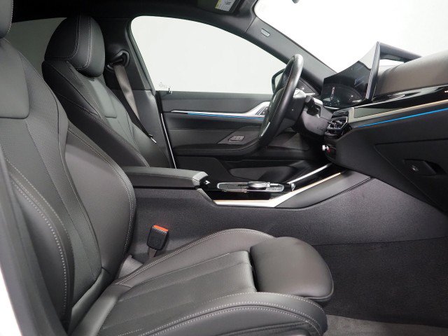 Used 2023 BMW i4 eDrive40 w/ Premium Package RWD image 15