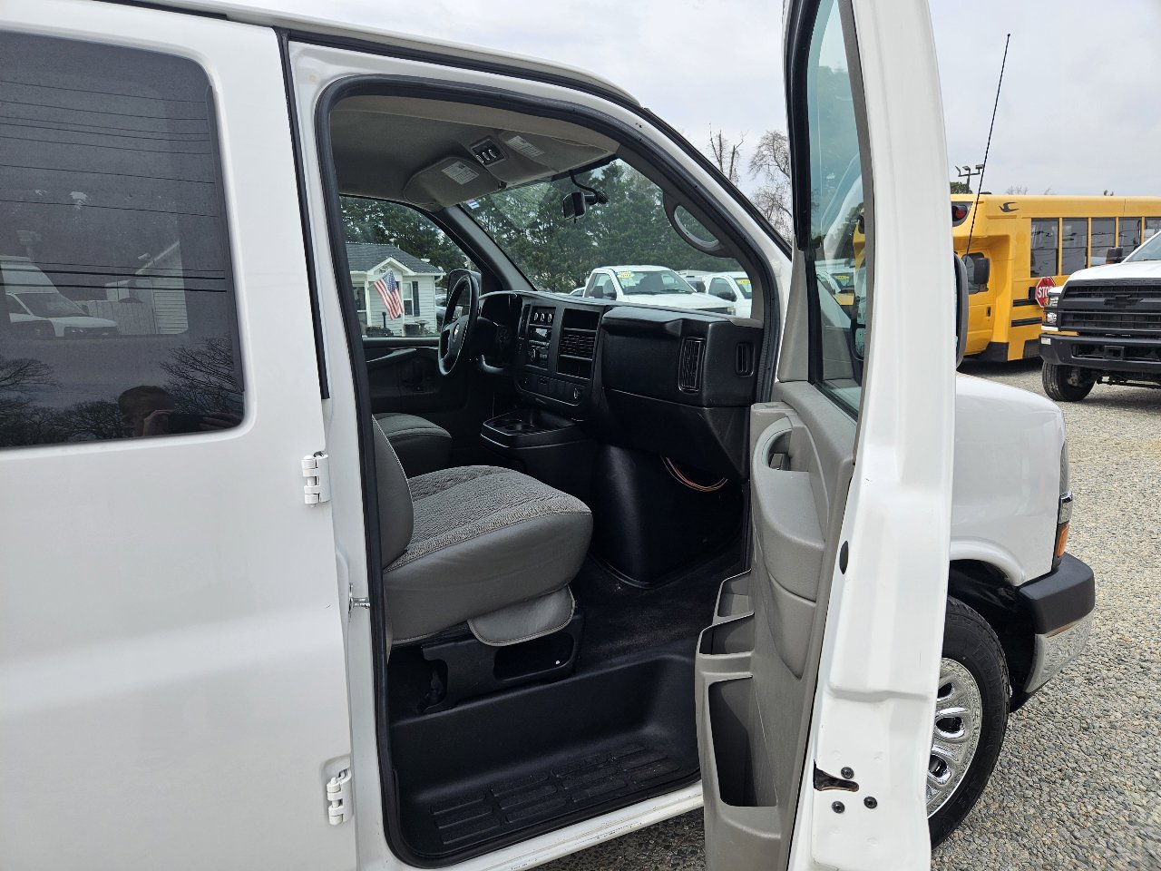 Used 2014 Chevrolet Express 1500 LT w/ LT Preferred Equipment Group image 25