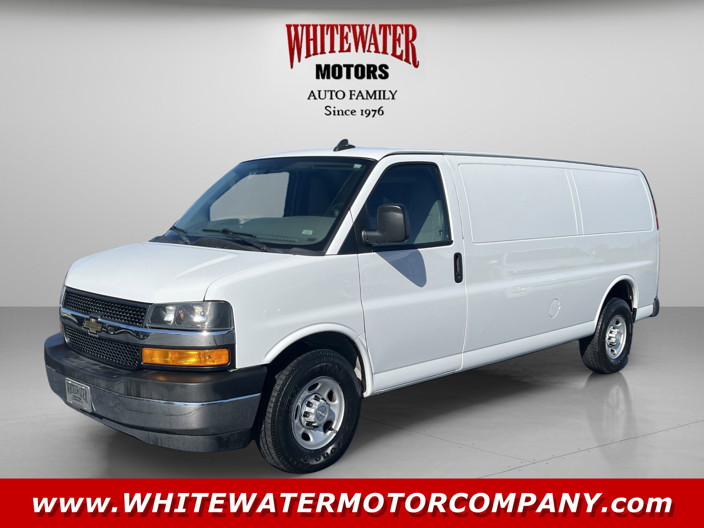 Used 2019 Chevrolet Express 3500 Extended w/ Driver Convenience Package RWD image 1