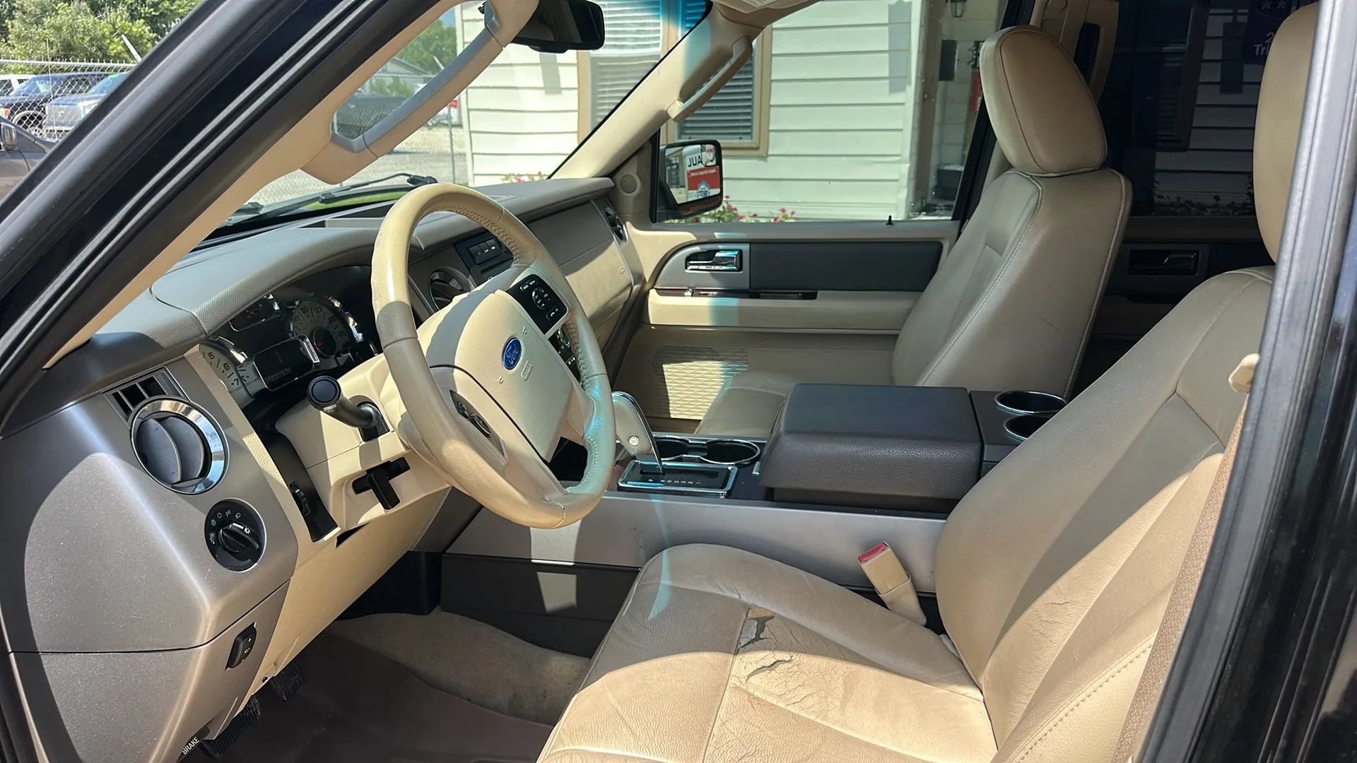 Used 2013 Ford Expedition XLT RWD image 10