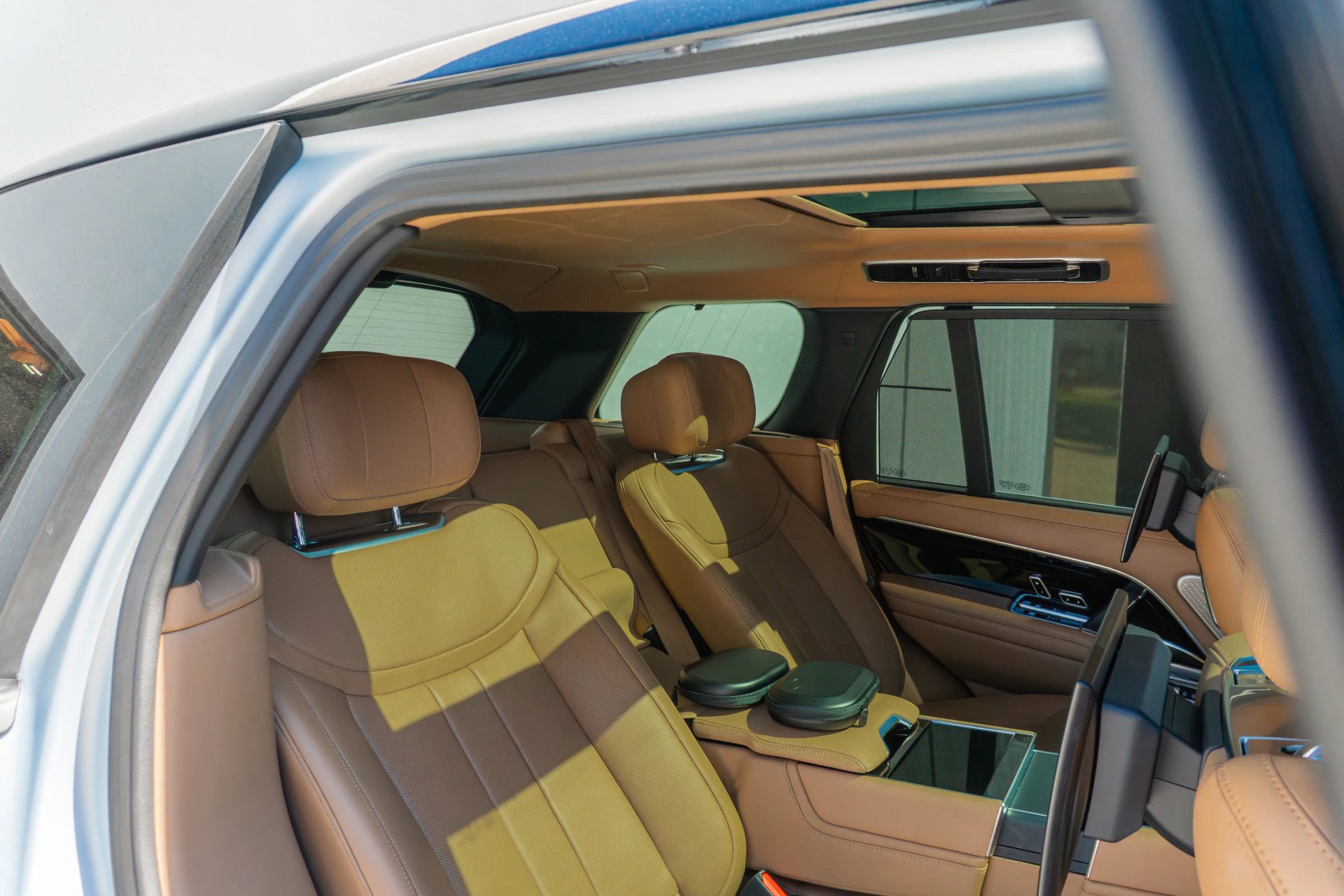 Used 2023 Land Rover Range Rover Autobiography image 15