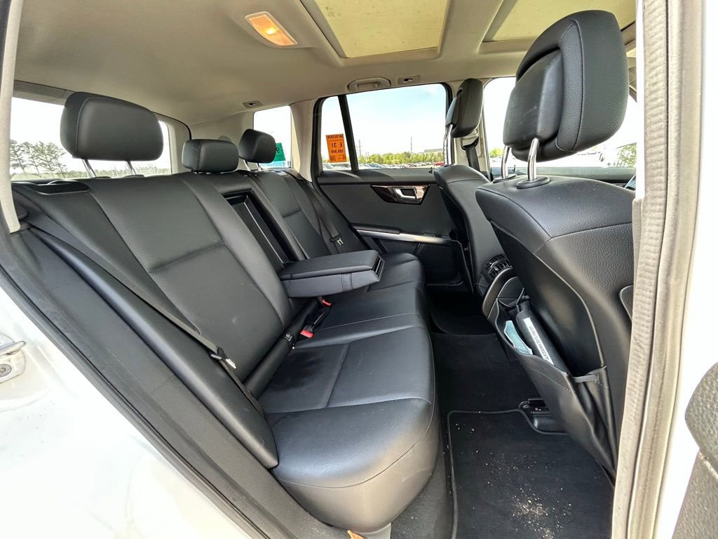 Used 2013 Mercedes-Benz GLK 350 4MATIC image 12