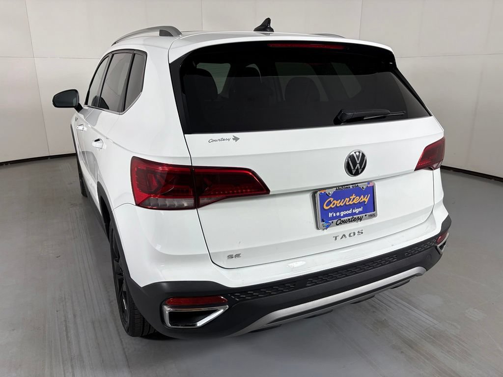 Used 2024 Volkswagen Taos SE FWD image 6