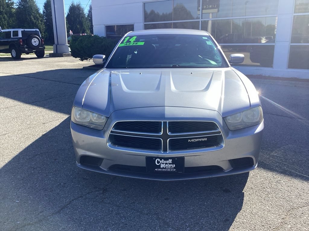 Used 2014 Dodge Charger SE RWD image 5