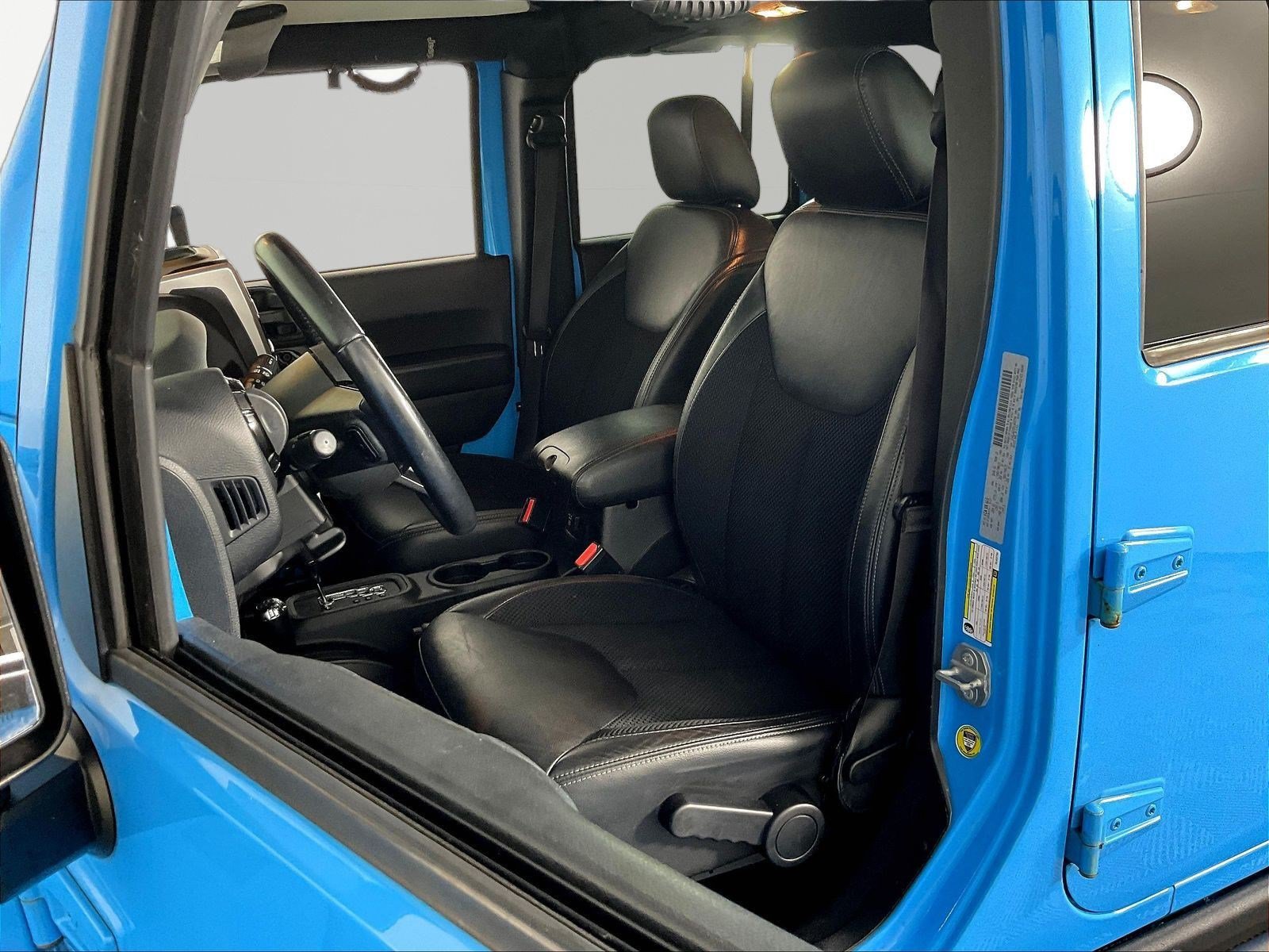 Used 2017 Jeep Wrangler Unlimited Sahara AWD/4WD image 19