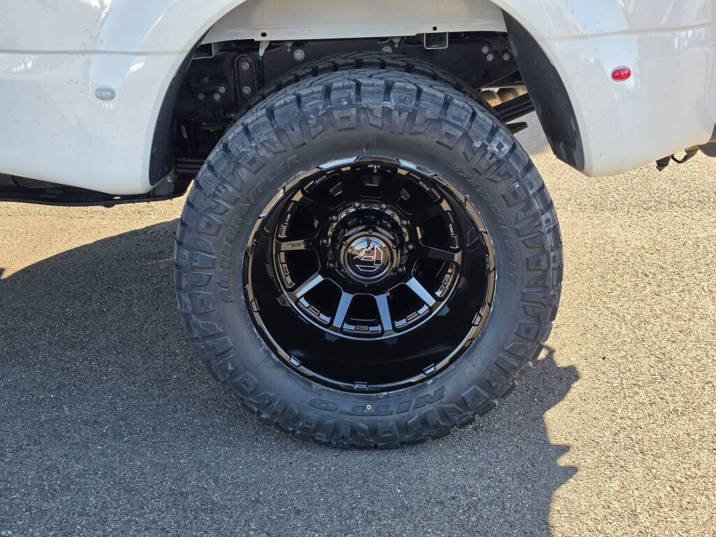 Certified 2025 Ford F450 Platinum w/ FX4 Off-Road Package AWD/4WD image 9