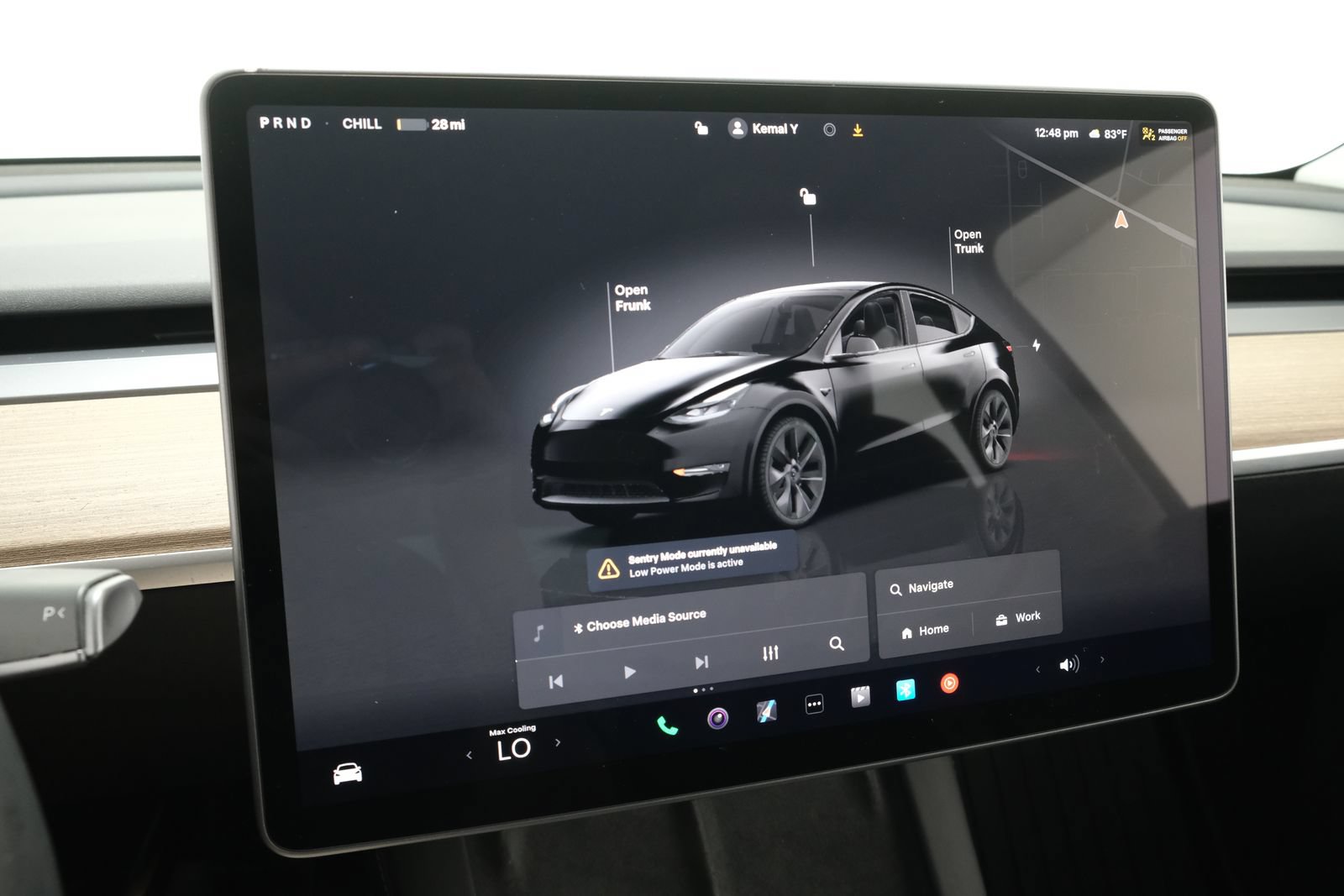 Used 2024 Tesla Model Y Long Range AWD/4WD image 18
