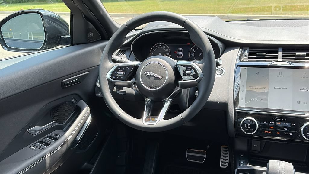 Used 2024 Jaguar E-PACE R-Dynamic SE AWD/4WD image 24