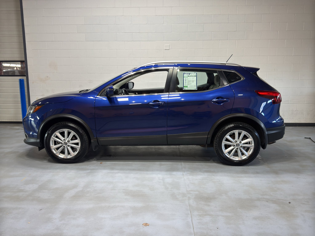 Used 2019 Nissan Rogue Sport SV w/ Technology Package image 2