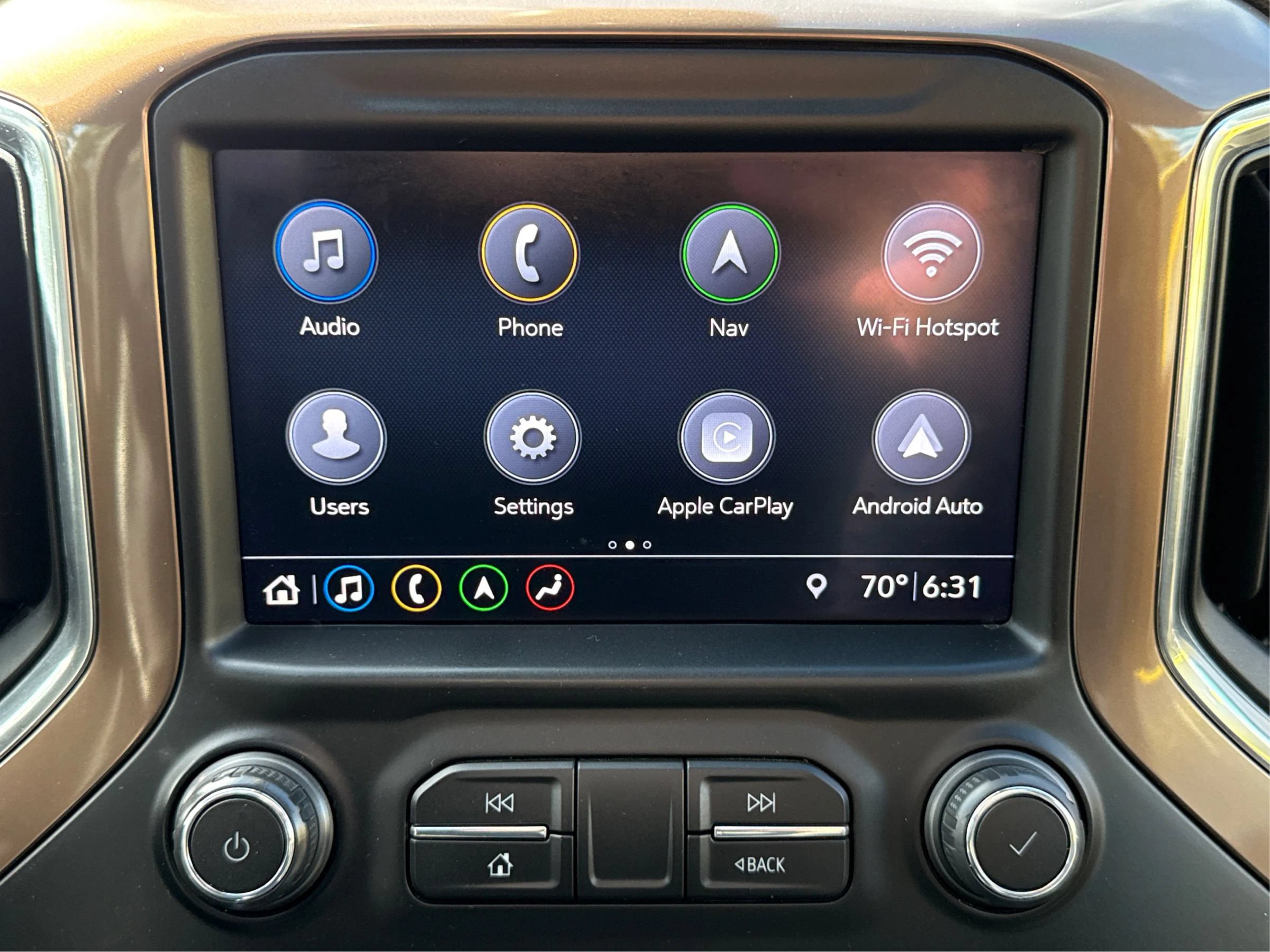 Used 2019 Chevrolet Silverado 1500 High Country w/ Technology Package AWD/4WD image 6