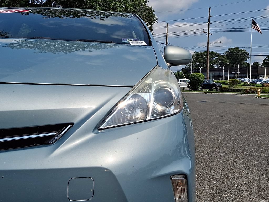 Used 2014 Toyota Prius V Three FWD image 10