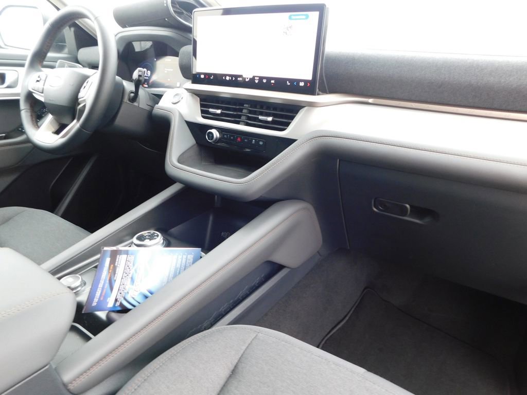 New 2026 Ford Explorer Active AWD/4WD image 19