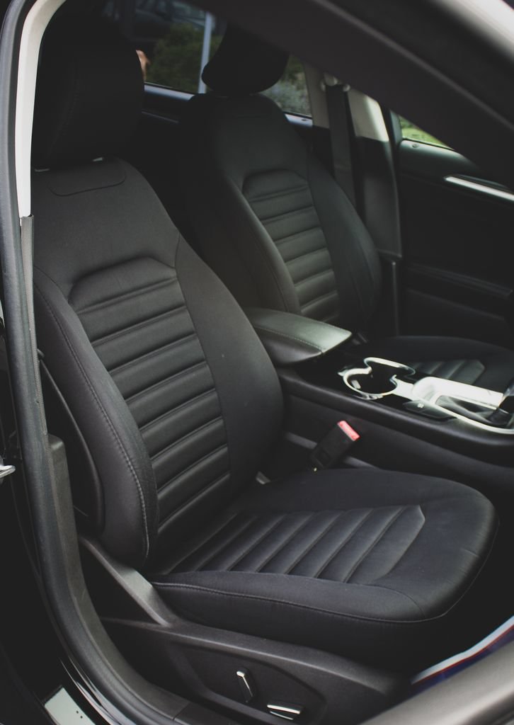 Used 2016 Ford Fusion SE FWD image 25