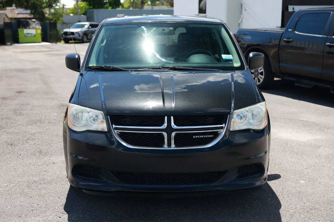 Used 2011 Dodge Grand Caravan Express FWD image 17