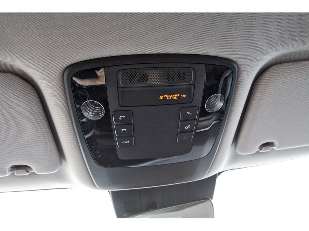 Used 2022 Kia Carnival EX FWD image 25