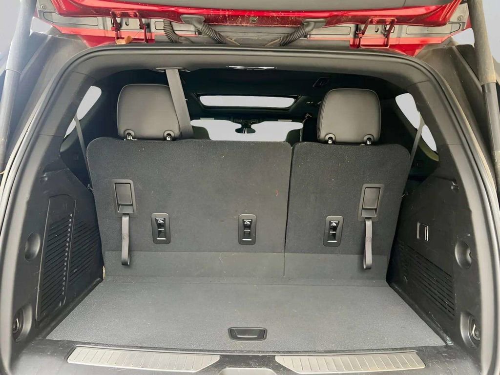 Used 2021 Chevrolet Tahoe Z71 image 18