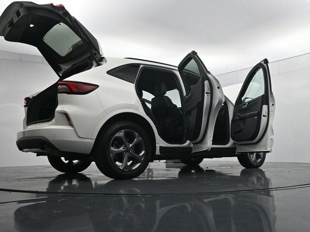 Certified 2024 Ford Escape ST-Line w/ Tech Pack #1 AWD/4WD image 47