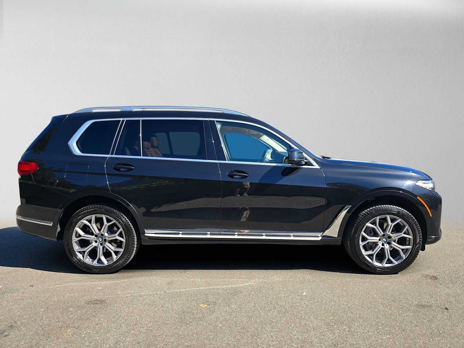 Used 2022 BMW X7 xDrive40i AWD/4WD image 2