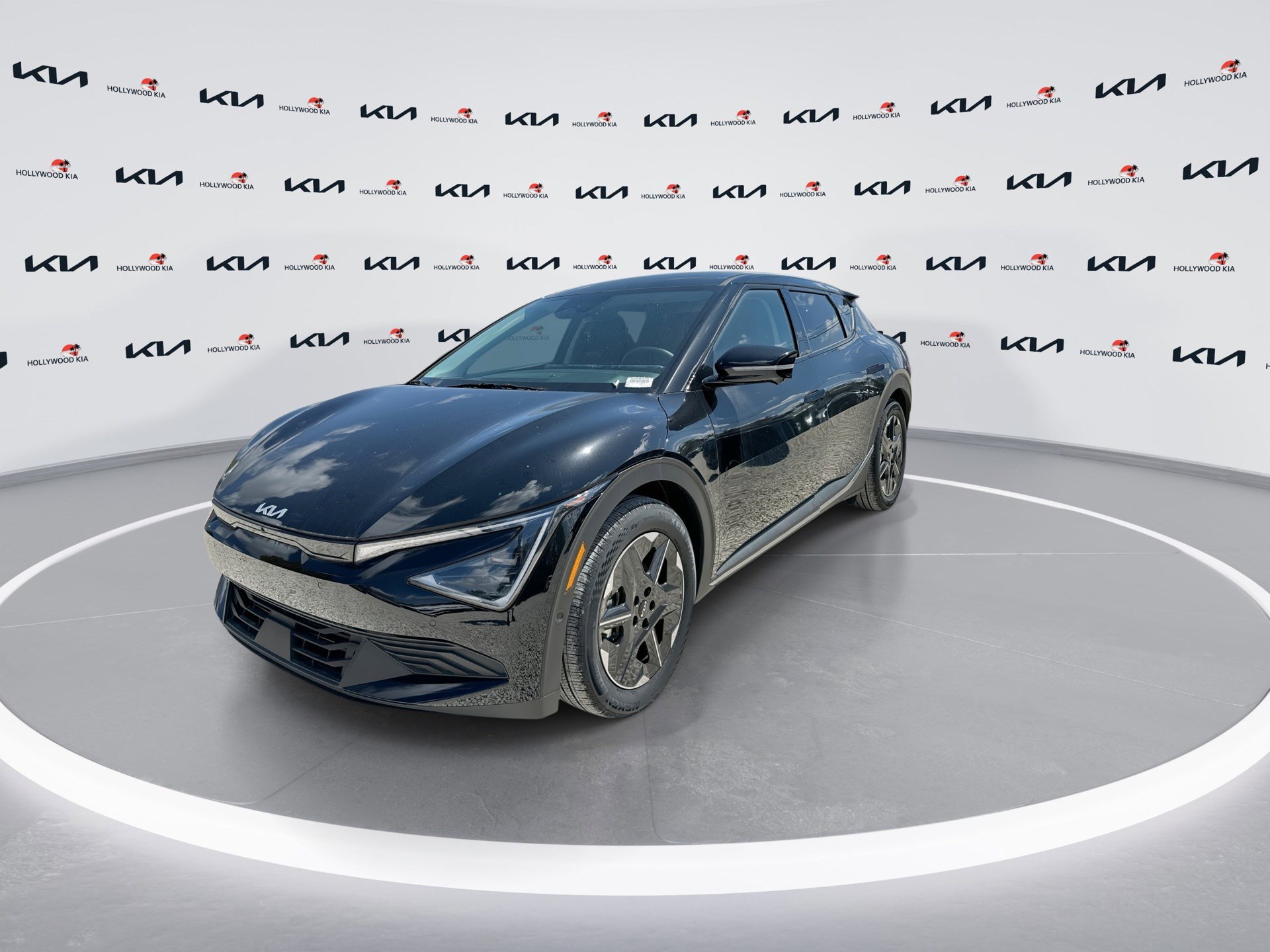 New 2025 Kia EV6 Light w/ Light LR Technology Package image 4