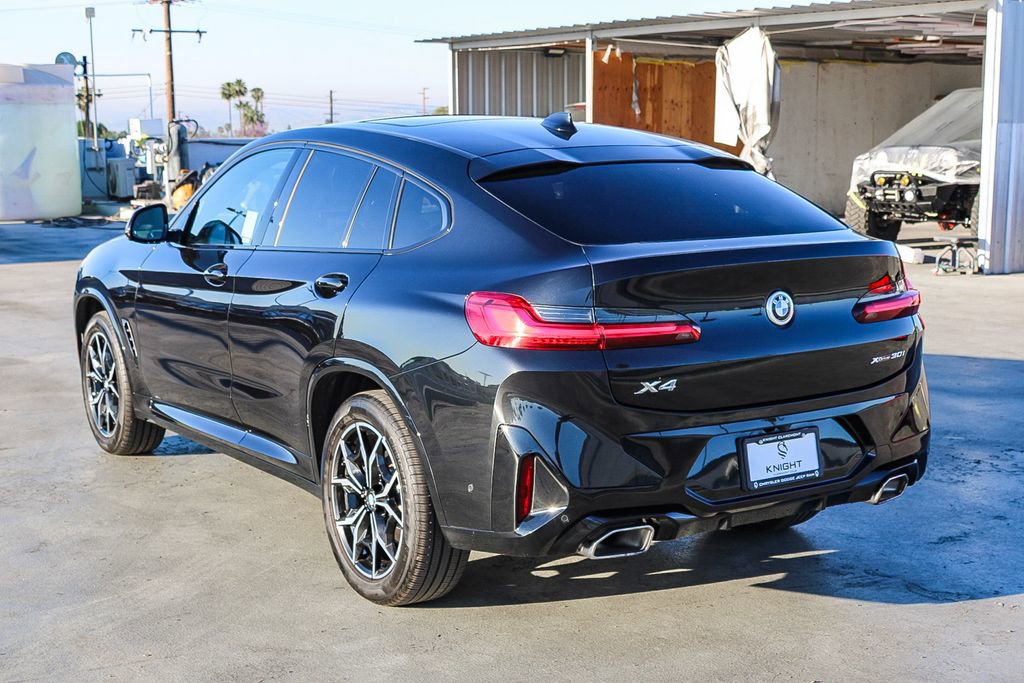 Used 2025 BMW X4 xDrive30i image 6