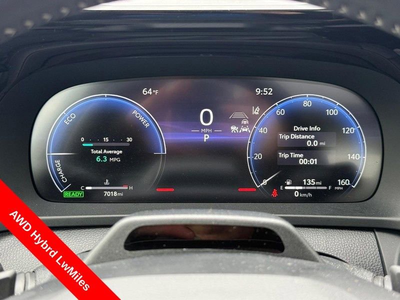 Used 2025 Toyota Crown Platinum AWD/4WD image 22