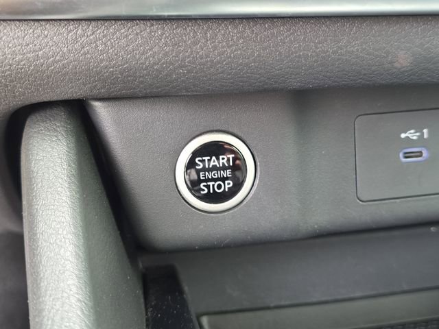 Certified 2023 Nissan Rogue SV FWD image 27