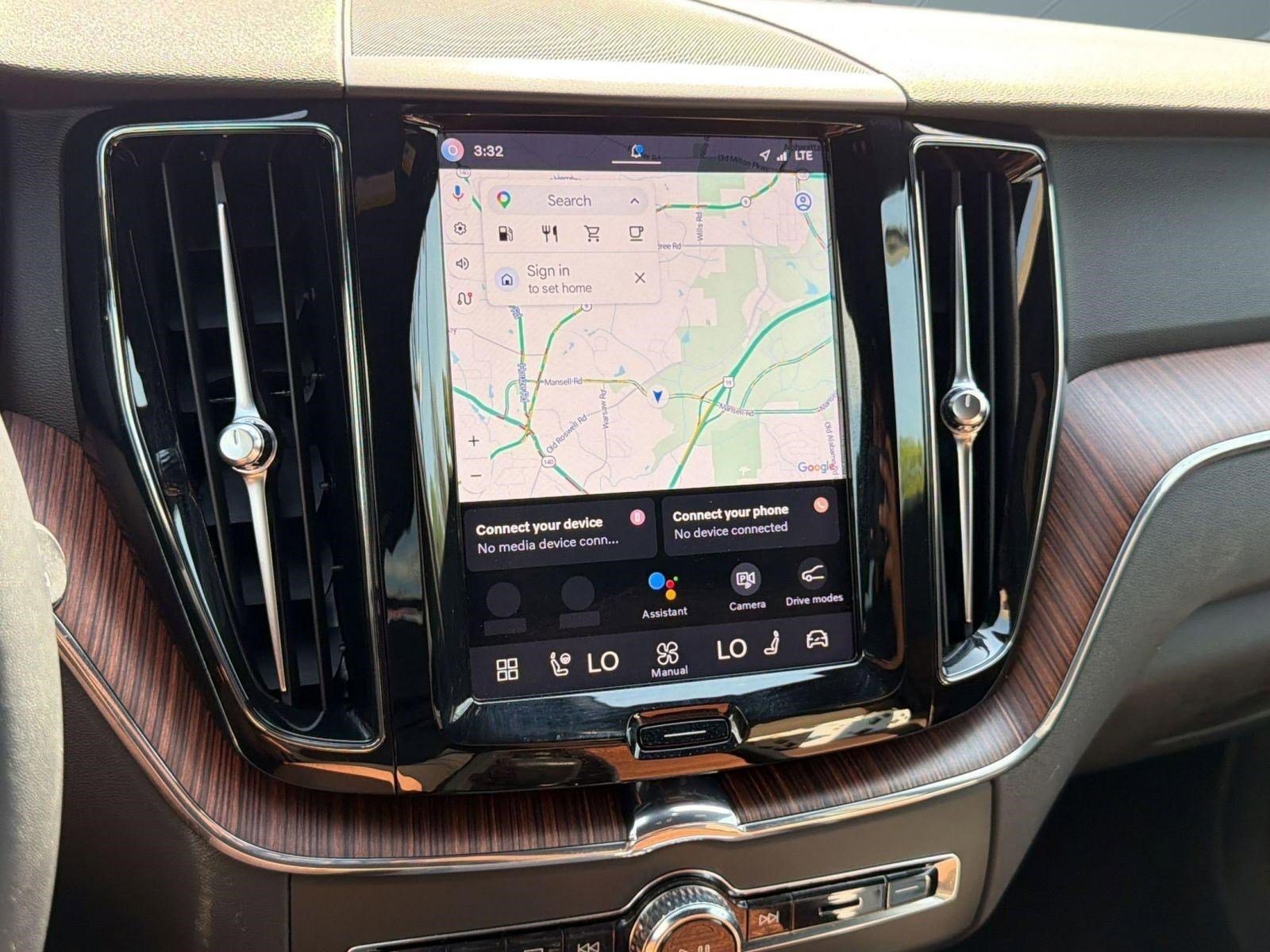 Certified 2024 Volvo XC60 B5 Plus w/ Climate Package AWD/4WD image 23