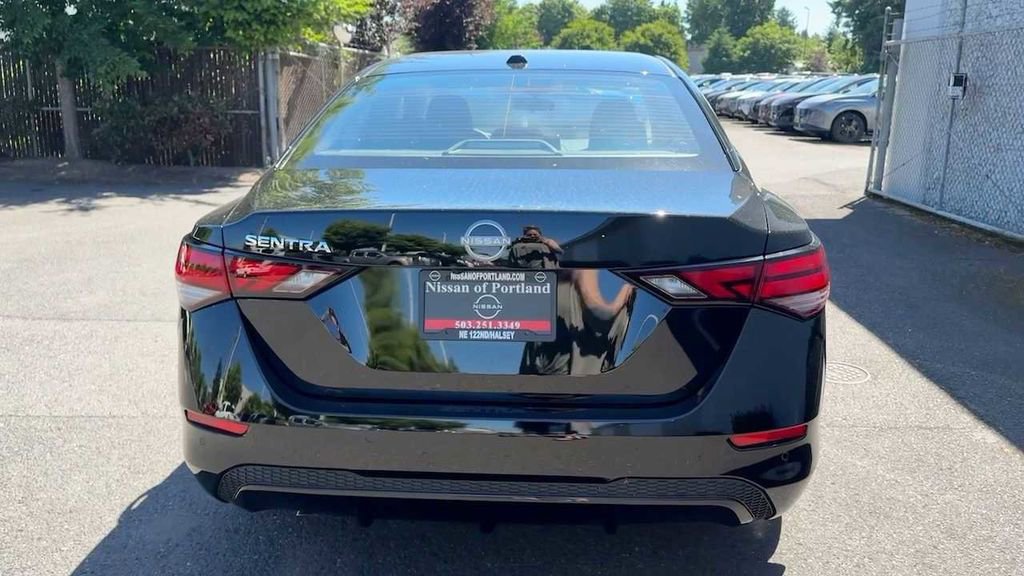Certified 2025 Nissan Sentra SV w/ Trunk Package image 9