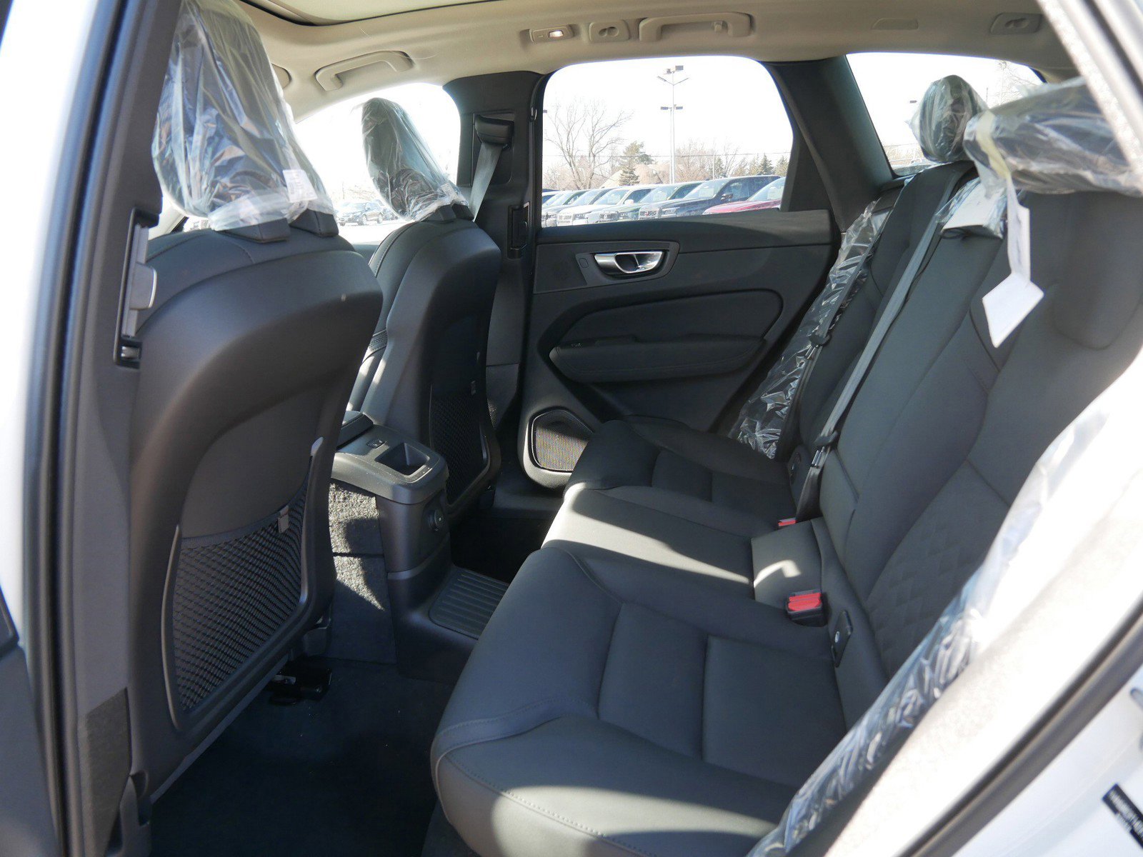 New 2026 Volvo XC60 T8 Plus w/ Climate Package image 6