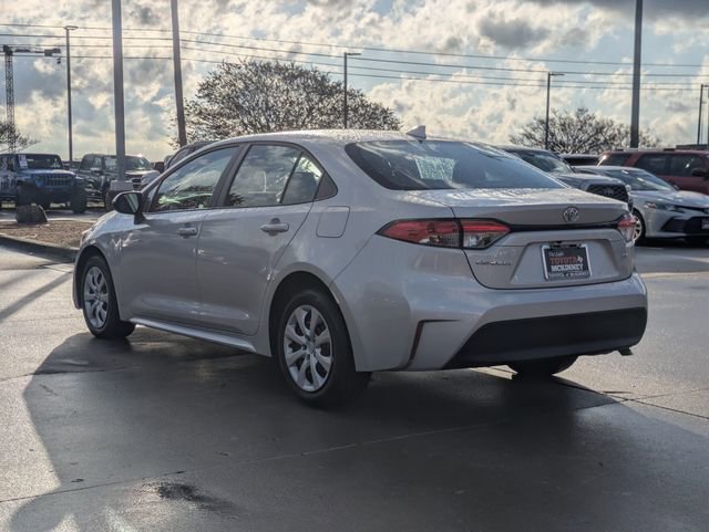 Used 2023 Toyota Corolla LE image 8