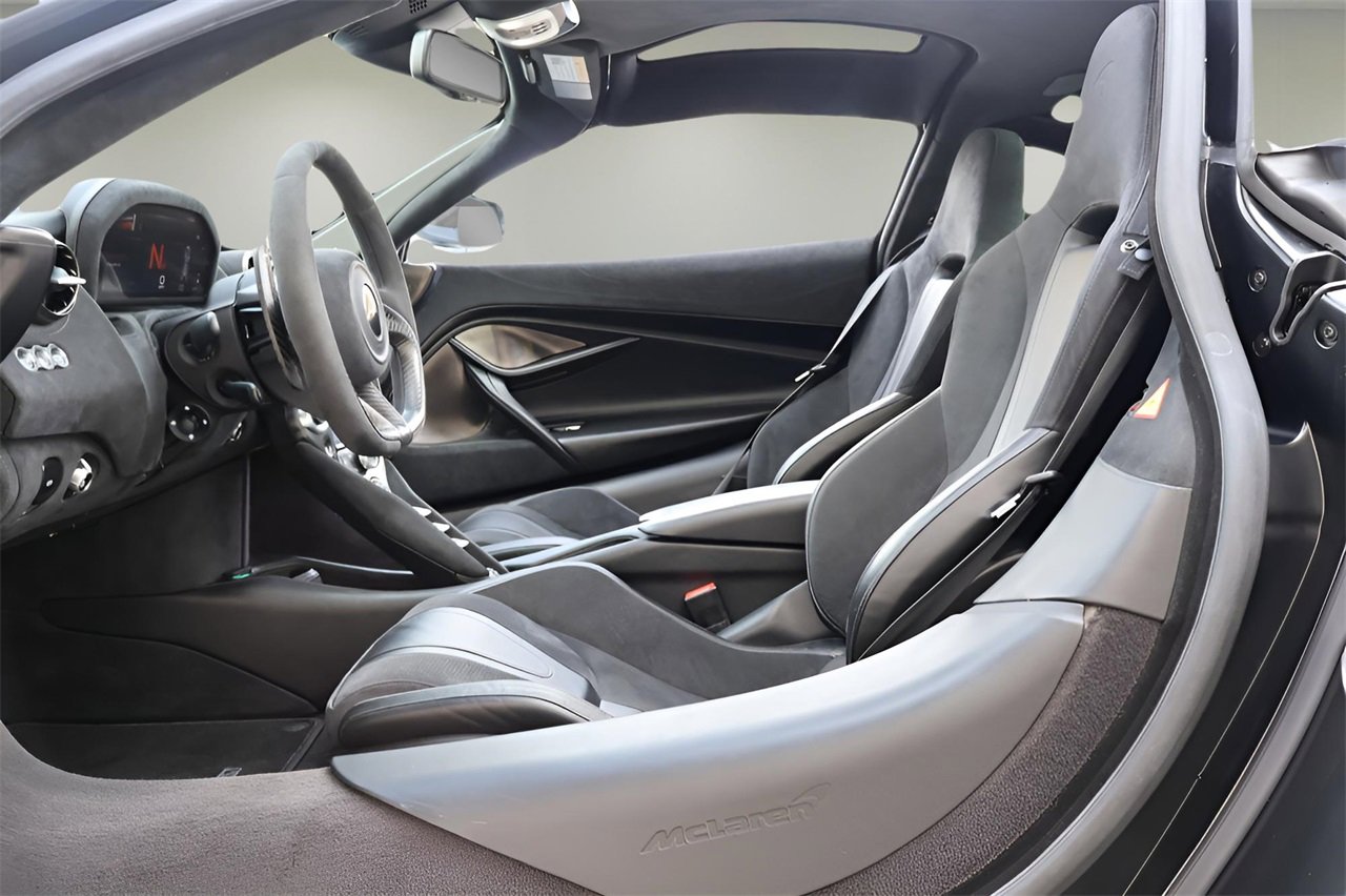 Used 2018 McLaren 720S Performance image 12