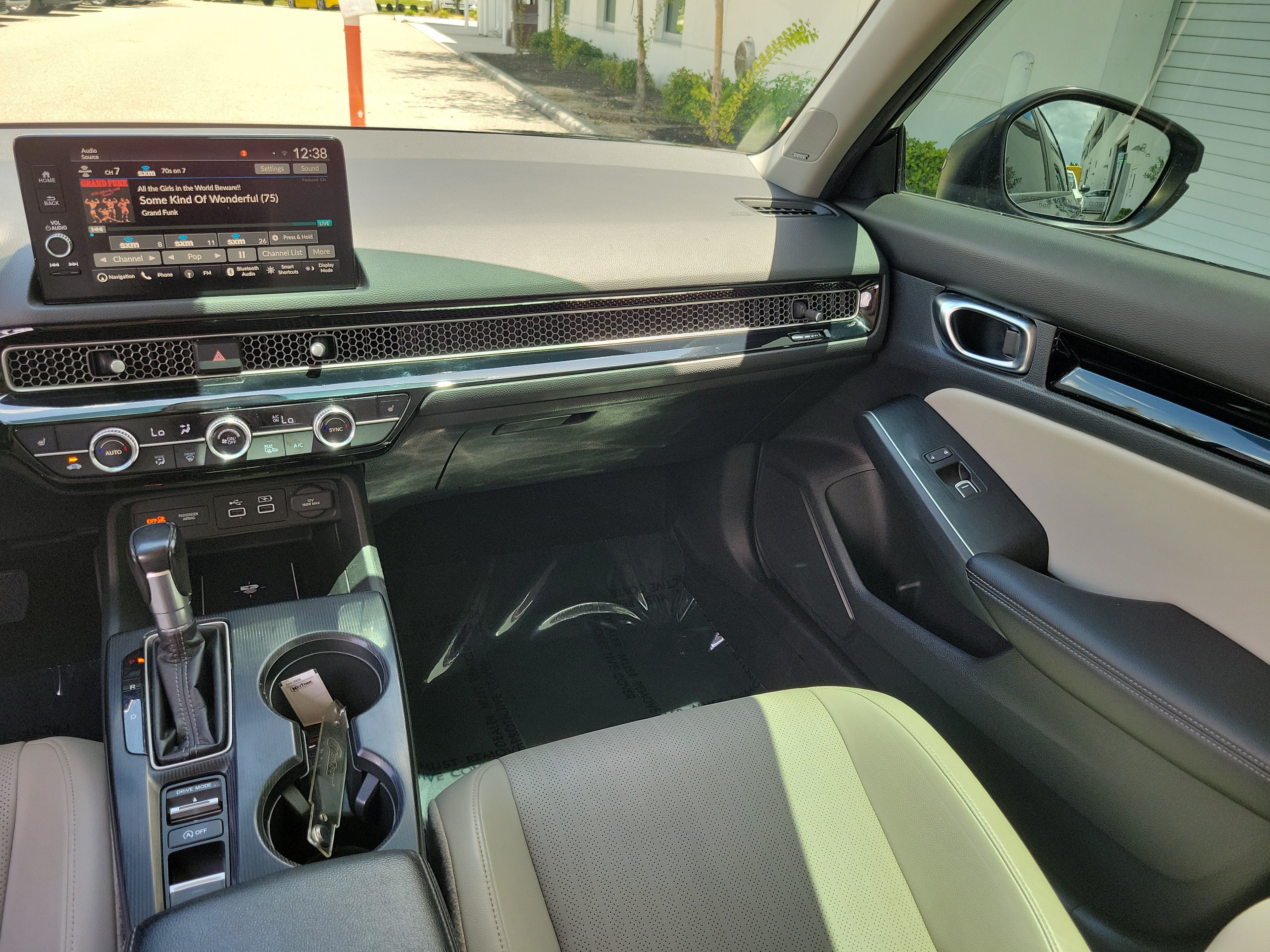 Used 2022 Honda Civic Touring image 22
