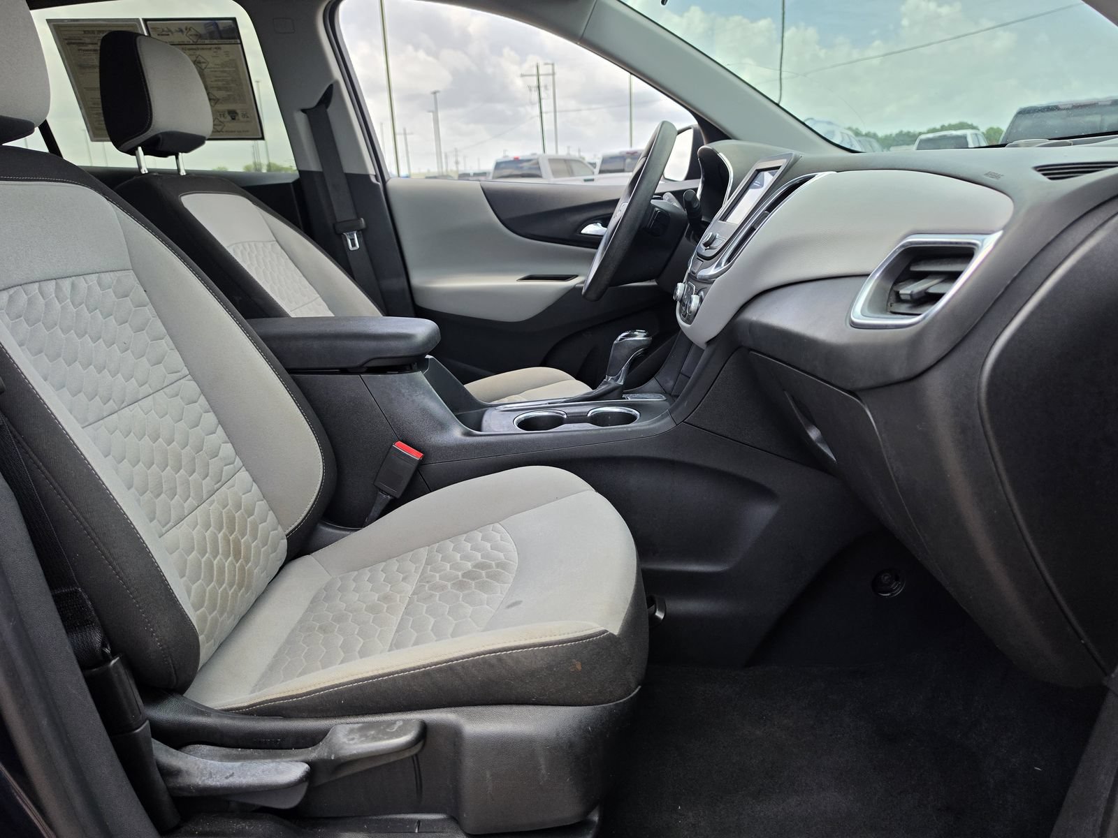 Used 2020 Chevrolet Equinox LS w/ LS Convenience Package FWD image 26