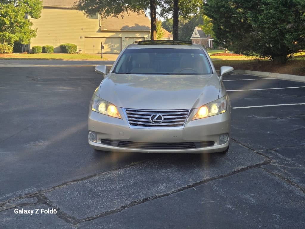 Used 2011 Lexus ES 350 image 2