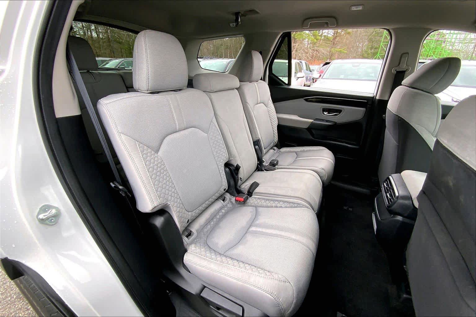 Used 2023 Honda Pilot LX image 20