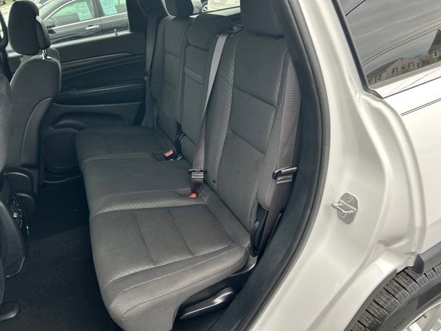 Used 2020 Jeep Grand Cherokee Laredo image 19