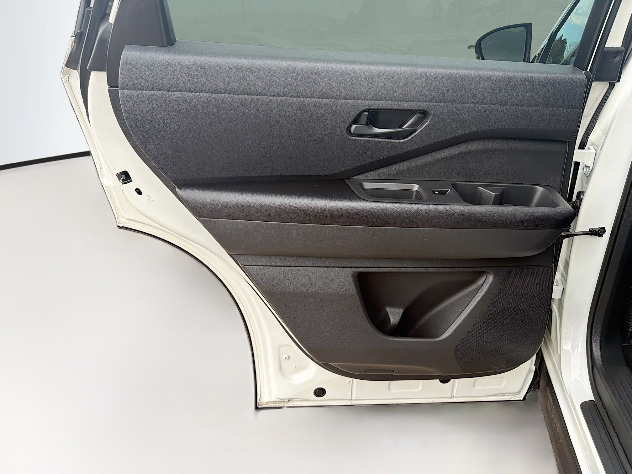 Used 2023 Nissan Pathfinder SV w/ SV Premium Package AWD/4WD image 27